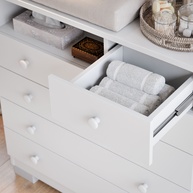 Cômoda Infantil 5 Gavetas com Trocador: Organize! - imagem 2
