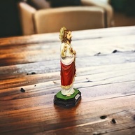 Imagem do Sagrado Coração de Jesus em Resina 15cm - Peça Artesanal para Decoração Religiosa - imagem 5