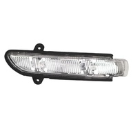 Luz de Seta para Espelho Lateral A2198200621: Segurança e Estilo para seu CLS, Classe S e mais! - imagem 2