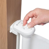 para-escadas-safety-1st-seguranca-grade-safeslide-inteligente-retratil-a-branca-a