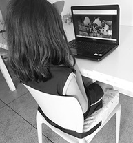 Assento de Elevação Impermeável para Criança com Estampa de Cachorrinhos - Conforto e Segurança Escolha a Cor! - imagem 3
