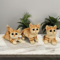 Trio de Gatos Decorativos em Resina - Miniaturas para Decoração de Sala e Rack - imagem 1