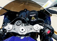 Meia de Cobertura "Touch It You Die" para Reservatório de Freio de Moto - Estilo e Proteção - imagem 4