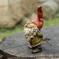 Estátua de Gnome de Jardim em Miniatura - Decoração Encantadora para Terrários e Ambientes - imagem 4
