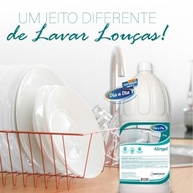 Detergente Klorgel 2L - Tira Mofo e Limo de Parede com Fácil Aplicação - imagem 4