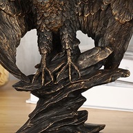 H&W Estátua de Águia Patriótica em Resina com Pátina Bronze - 26cm, Decoração Elegante e Simbólica - imagem 5