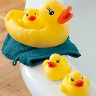 Conjunto de Patinhos de Banho em Vinil 4 Peças - Brinquedo Divertido e Educativo para Bebês - imagem 3