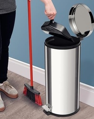 pedal-30l-removivel-acabamento-e-balde-polido-lixeira-com-a-tramontina-brazil-a