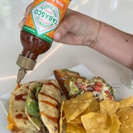 Molho de Pimenta Salsa Picante TABASCO® Squeeze 256ml Tex Mex - imagem 3