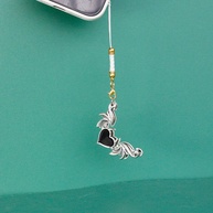 Lanyard com Pingente Cruz e Coração: Estilo e Segurança - imagem 2