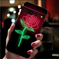 Capinha Google Pixel: Estilo e Proteção 'Rosa no Escuro' - imagem 2