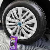 Luxcar Gel Ultra Brilho Intenso 500ml: Pneus Renovados, Protegidos e com Brilho Duradouro - imagem 3