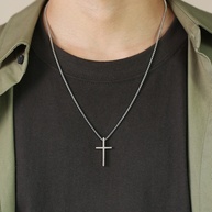 Colar Cruz Masculino: Prata Aço Inox 24 Pol. - imagem 2