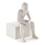 Escultura de Pessoa em Polirresina - Decoração Elegante e Moderna - imagem 2