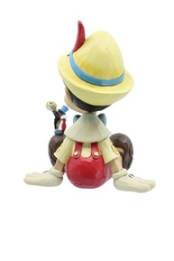 Estatueta Disney Pinóquio e Jiminy Cricket por Jim Shore - Coleção Traditions em Resina Pintada à Mão, 14 cm - imagem 5