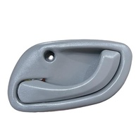 Maçaneta Interna Puxador Gatilho Porta Esquerda Suzuki Vitara, Jimny e Tracker (1998-2004) - imagem 2
