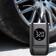 Bomba de Ar Portátil 150 PSI: Compressor Digital Recarregável para Carro, Moto e Bike com Lanterna LED - imagem 3