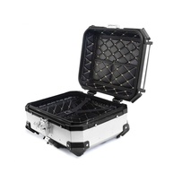 Bau de Moto Traseiro 22L Alumínio Universal Anti-Roubo Prata Tronos - Segurança e Estilo - imagem 1
