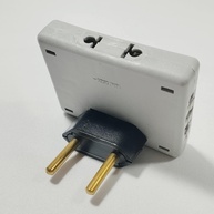 Adaptador Tomada T Articulado 3 Saídas 10A/20A: Mais Conexão e Praticidade! - imagem 1