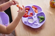 Kit Alimentação Infantil com 4 Divisórias - Talheres Ergonômicos e Prato Sensorial para Desenvolvimento - imagem 5