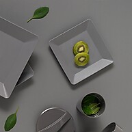 Prato Luna Quadrado: Sirva com Estilo! - imagem 1