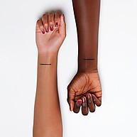 Delineador Líquido Essence: Preto Intenso e Preciso - imagem 2