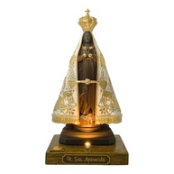 Nossa Senhora Aparecida com Iluminação LED - Imagem Religiosa em Resina Premium com Base em Madeira - imagem 1