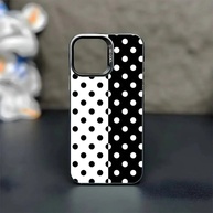Capa iPhone: Bolinhas Preto e Branco - Proteção Premium - imagem 4