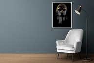 Quadro Decorativo 90x60 Mulher Pintura Preta e Dourada - Moldura Preta em Madeira FSC - imagem 5
