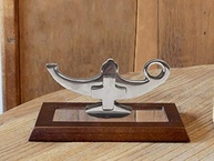 Escultura de Mesa Enfermagem Sarquis Samara Preta - Decoração Profissional Elegante - imagem 3