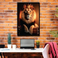 Quadro Decorativo Leão Coroa de Rei 90x60cm - Moldura de Madeira Preta Premium - imagem 3