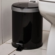 Lixeira com Pedal 5L em Polipropileno Preto - Tampa Reta com Aro Prata | Acionamento por Pedal, Sem Contato, Moderna e Higiênica - imagem 3
