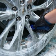 Escova Limpadora de Cubos de Roda Azul - Detalhe Profissional para Veículos Pesados - imagem 5