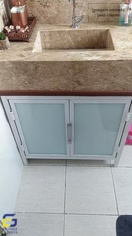 Rodapé Eva Autocolante Flexível 2,5cm x 1,5cm 10 Metros - Marrom | Proteção e Estilo para Paredes e Móveis - imagem 3