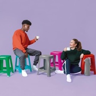 Banqueta Plástica Resistente com Proteção UV - Até 120kg - imagem 4