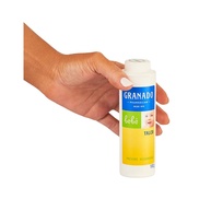 protegida-e-seca-pele-bebe-granado-infantil-talco