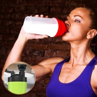 Recipiente para Proteína em Pó com Funil - Pacote com 2 Unidades + Chaveiro para Garrafas e Coqueteleiras - imagem 3