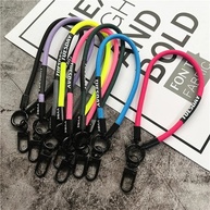 Pulseira Celular com Mosquetão: Estilo e Segurança! - imagem 4