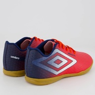 quadra-a-domine-futsal-warskin-umbro-chuteira