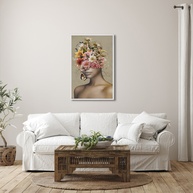 Quadro Mulher e Flores: Decore com Elegância - imagem 1