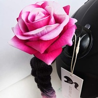 Trança de Rabo de Cavalo para Capacete com Ventosa e Laço Rosa - Estilo Único! - imagem 4