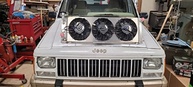 Radiador 3 Fileiras Alumínio Completo c/ Ventoinhas para Jeep Cherokee Comanche XJ 91-01 2.5L 4.0L - imagem 4