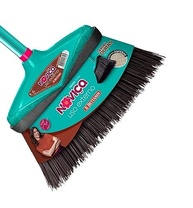 reforcado-vassoura-novica-para-uso-externo-com-bettanin-a-cabo-a