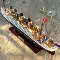 Modelo de Navio RMS Titanic em Madeira | Réplica Detalhada 35,5cm | Decoração Náutica Premium - imagem 5