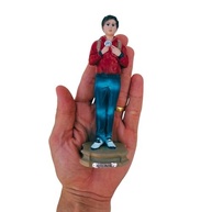 Imagem de São Carlo Acutis em Resina 15cm - Padroeiro da Internet | Acabamento Refinado e Detalhes Realistas - imagem 5