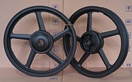 Par de Rodas Liga Leve 5 Palitos Dianteira Tambor YBR/Factor: Estilo e Performance! - imagem 5