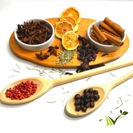 Kit 6 Especiarias Para Gin Drinks - Pimenta Rosa Zimbro Anis Laranja Canela Hibisco (50g cada) - imagem 4