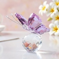 Borboleta de Cristal Roxa com Base de Bola de Vidro - Decoração Elegante para Casa, Casamento e Presente Feminino - imagem 4