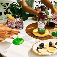 royale-dark-berry-tanqueray-700ml-gin
