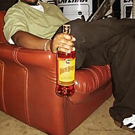 White Horse Whisky 1L: Sabor Premium e Tradição - imagem 4